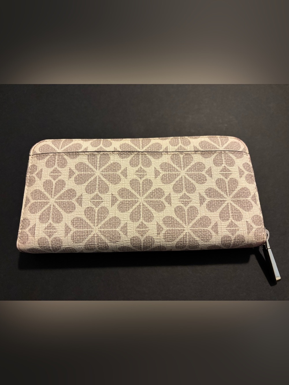 kate spade Cream and Tan Zip Around Wallet - Picture 2 of 9